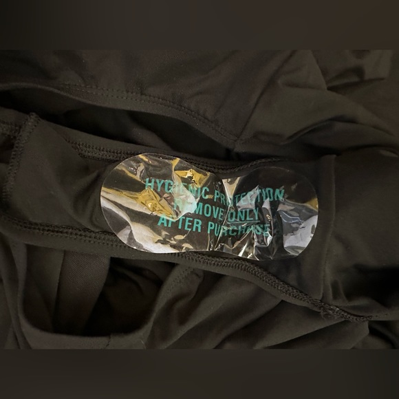 Brand New with tags!!! Calia swim suit. Size 6 - Picture 6 of 6